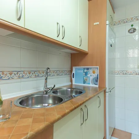 Adultos Centro N V 1 Free Parking * Grenada